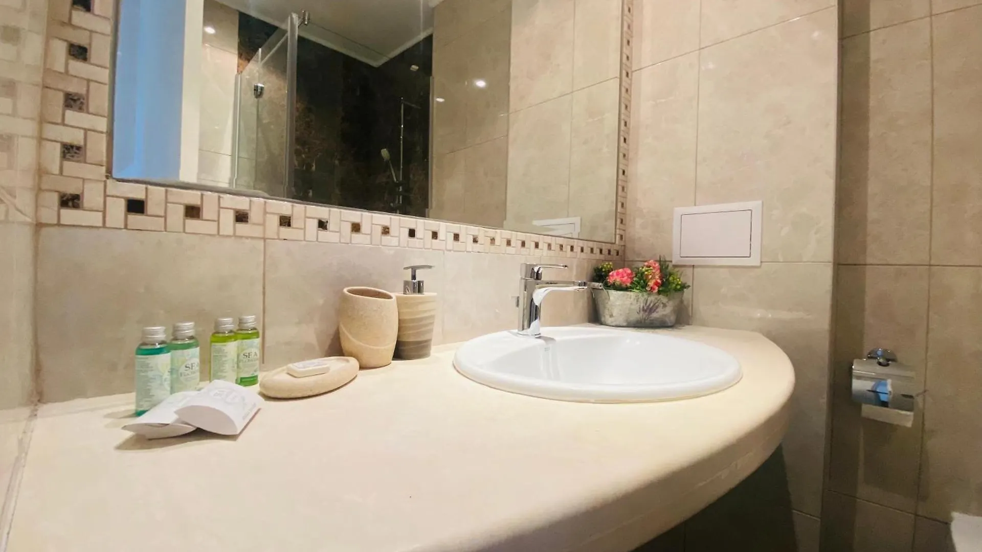 Apartment 1Bd Ap In La Mer Complex Private Beach And Pool Golden Sands