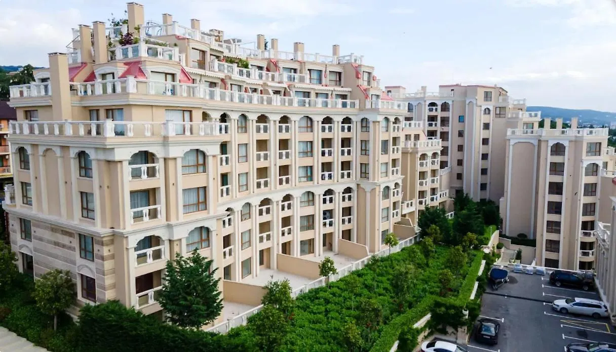 1Bd Ap In La Mer Complex Private Beach And Pool Golden Sands Apartment